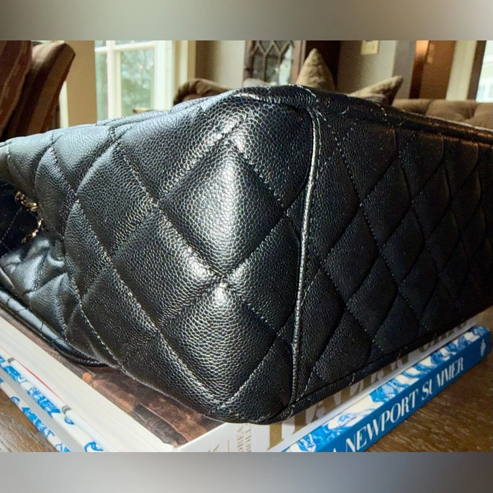 CHANEL XXL Black Caviar leather Classic Airline Travel Flap Bag Gold CC Handbag - Picture 4 of 11